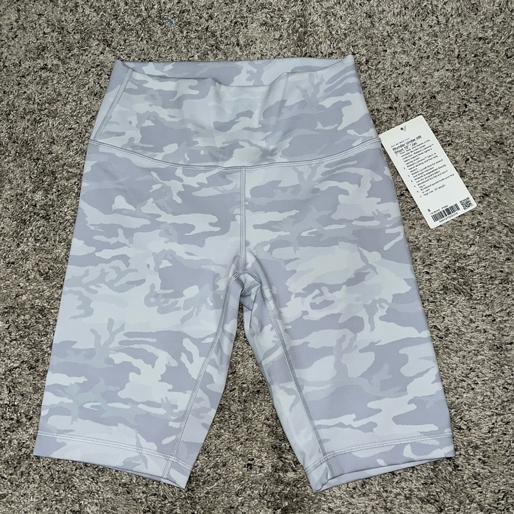 LULULEMON WUNDER UNDER BIKER SHORTS 🤍